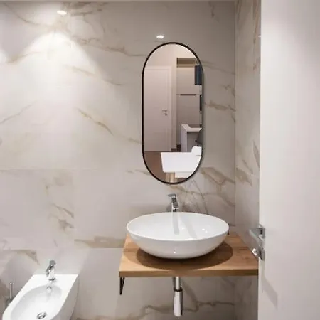 Apartment Trilocale Nel Centro Di Turin